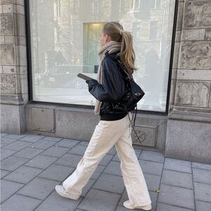 Meet your Posher, Britta